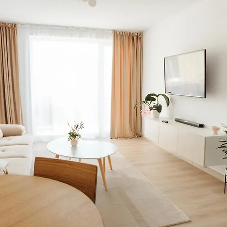 Urban Retreat Carpatilor Брашов